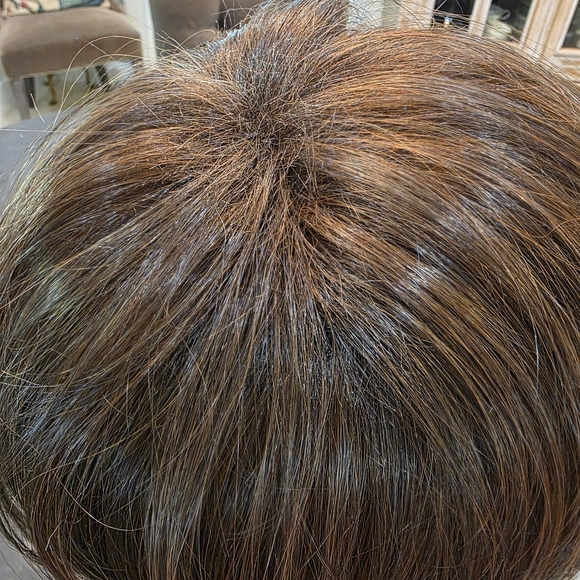 Women's HAIRUWEAR WIG Free Shipping - Picture 15 of 15